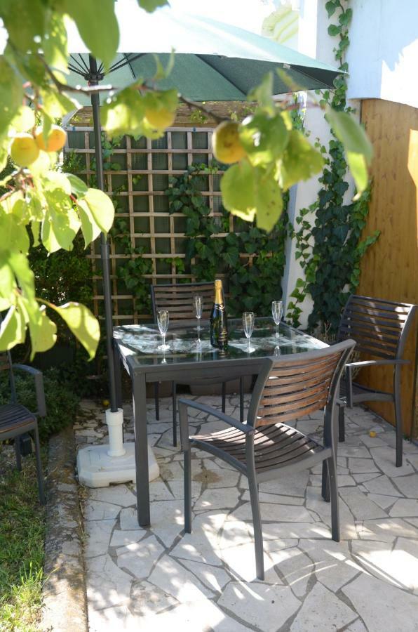 Jardin Du Petit Gatsby Apartment Carcassonne Exterior photo