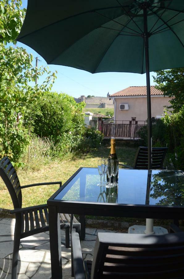 Jardin Du Petit Gatsby Apartment Carcassonne Exterior photo